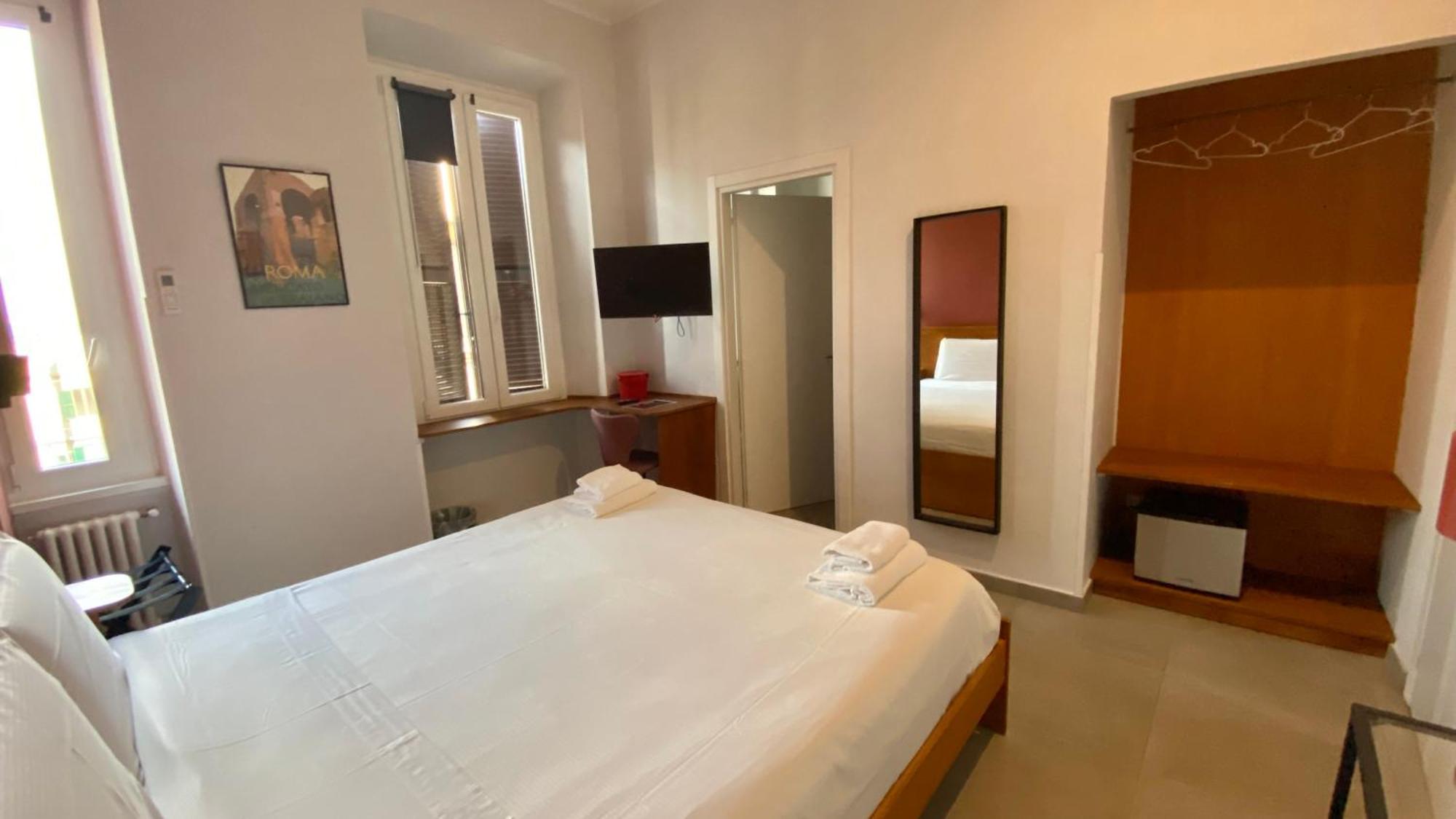Hotel Casa Cecilia à Rome Extérieur photo