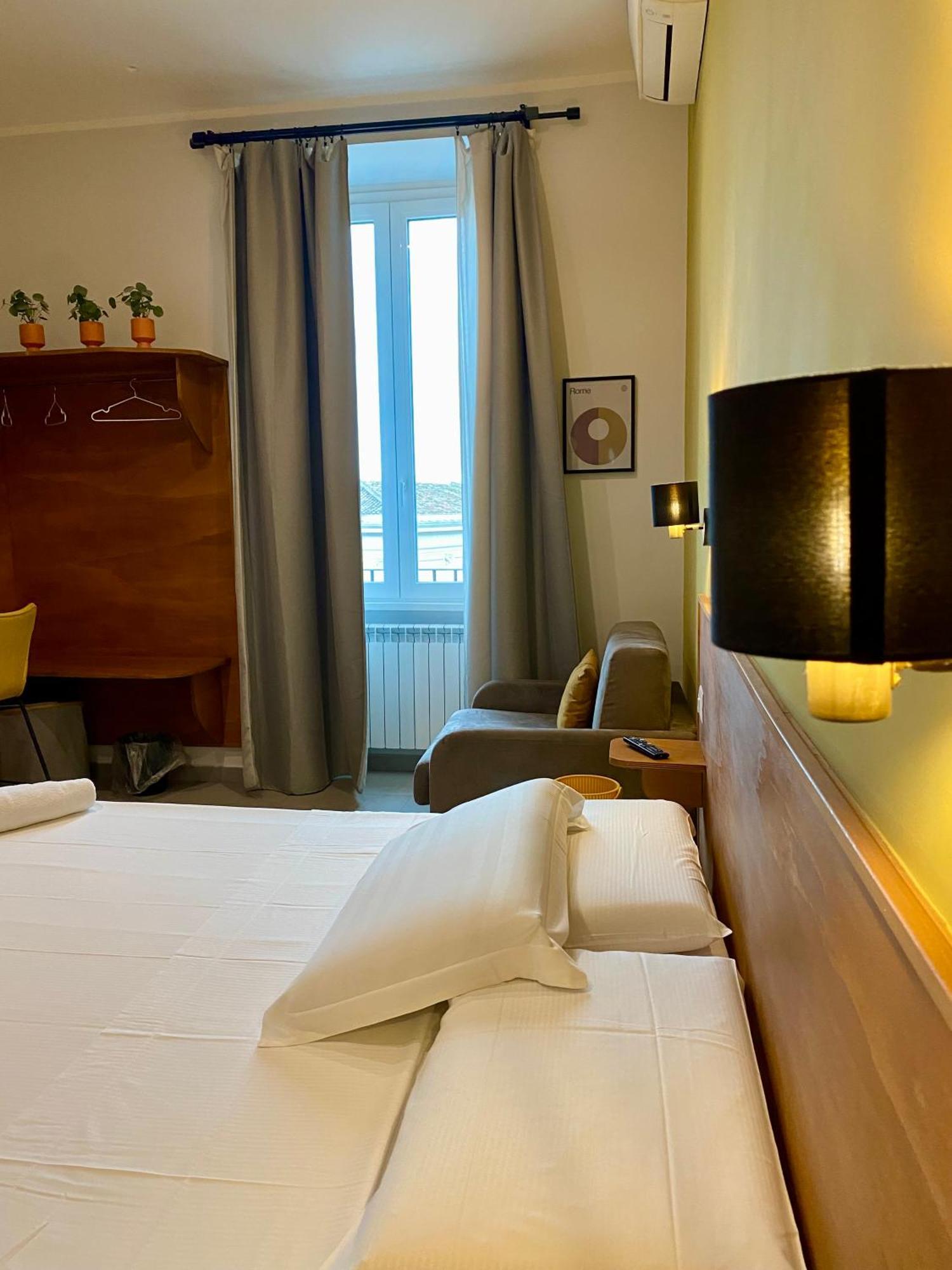 Hotel Casa Cecilia à Rome Extérieur photo
